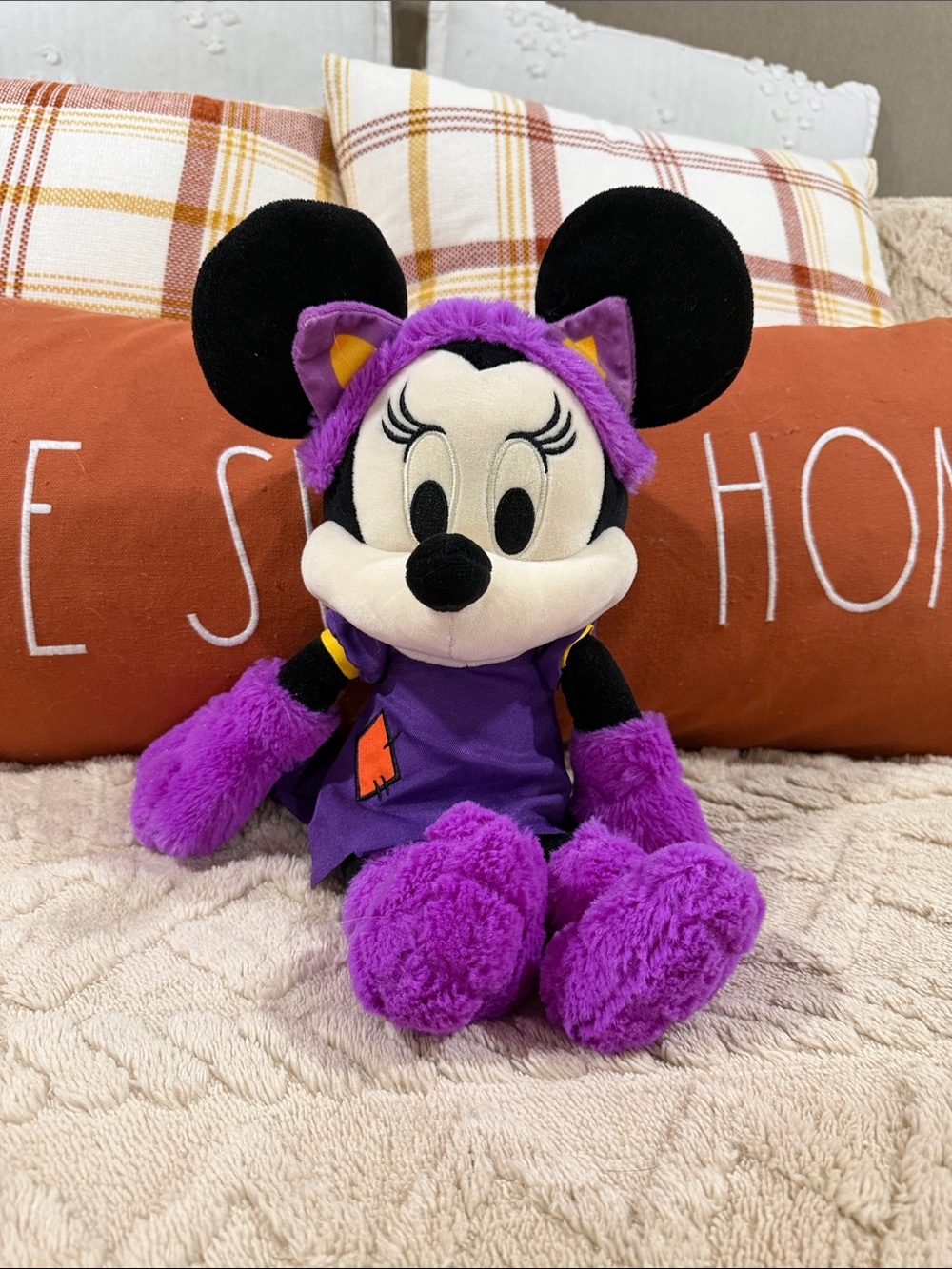 Disneyland Minnie Mouse Halloween Cat Costume Plush 15” Purple Kitty
